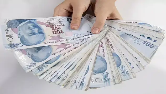 Evlenene 150 bin TL! Faizsiz evlilik kredisi için yeni dönem