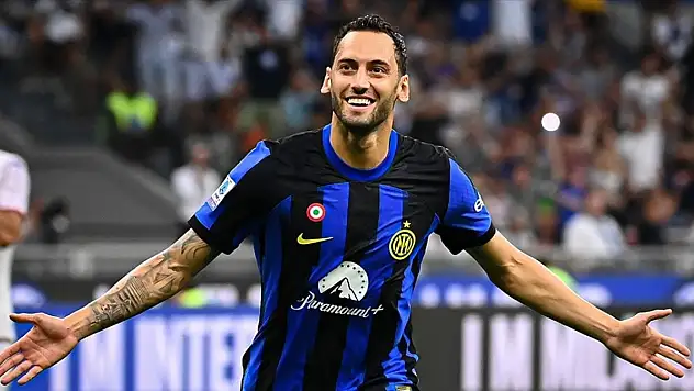 Hakan Çalhanoğlu, Altın Top ödülüne aday gösterildi