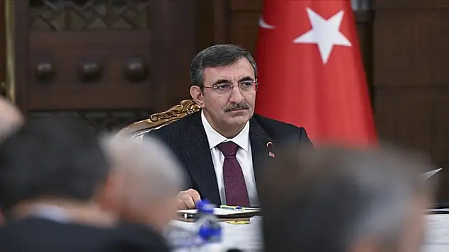 Cevdet Yılmaz: Türk basını, zorlukların tam ortasına adım atmıştır'