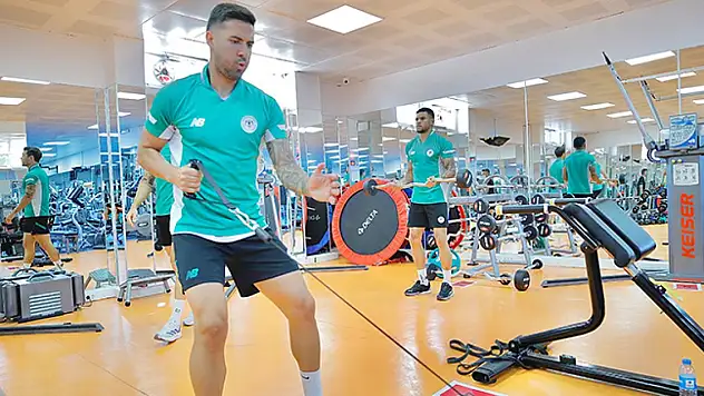Konyaspor tempoyu artırıyor