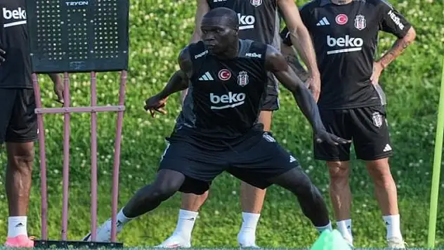 Beşiktaş'ta kadro revizyonu sürüyor