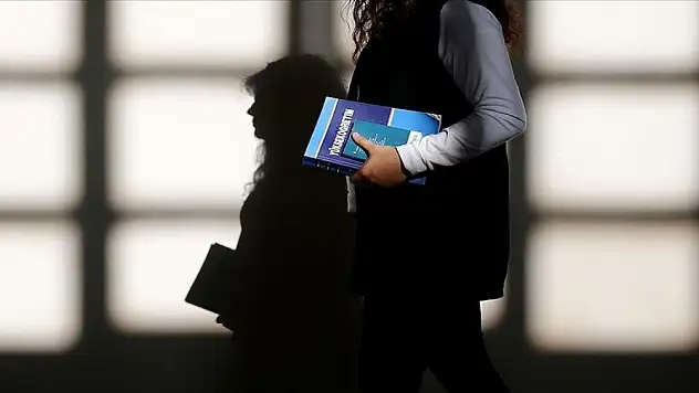 On üniversiteye 438 akademisyen alınacak