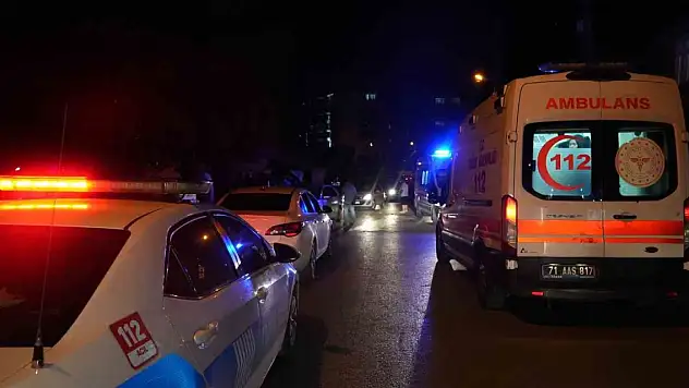 Kırıkkale'de iki otomobil kafa kafaya çarpıştı: 4 yaralı