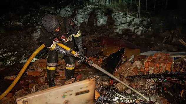 Rusya, Ukrayna'yı vurdu: 2 ölü, 4 yaralı