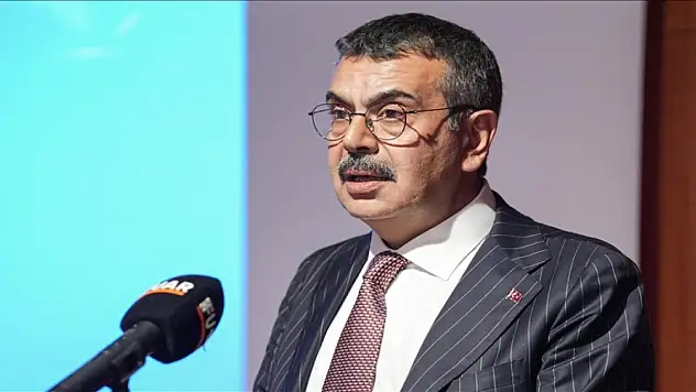 Okullarda yarın şehitler için saygı duruşunda bulunulacak