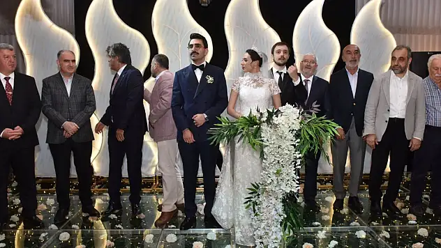 Soydemir ile Parlayıcı ailelerinin mutlu günü