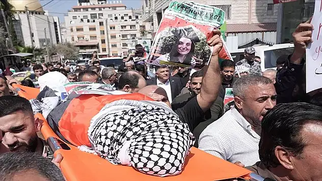 Filistin'de, İsrail askerlerince öldürülen Türk aktivist Eygi için cenaze merasimi düzenlendi