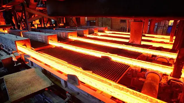 Sanayi üretimi yıllık yüzde 3,9 azaldı