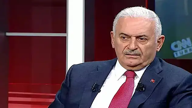 Türkiye'nin eski başbakanı anjiyo oldu!