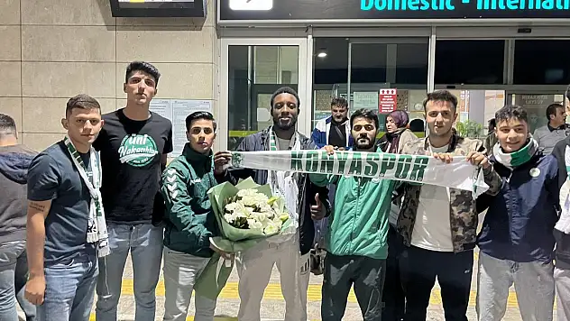 Konyaspor stoperine kavuştu!