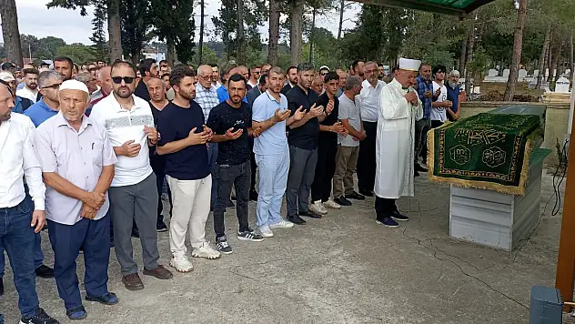 Su kuyusu açarken göçük altında can veren 2 kişi toprağa verildi