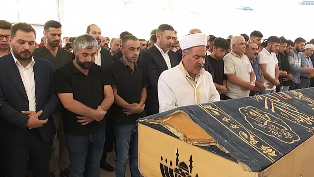 Motosiklet kazasında ölen genç, toprağa verildi