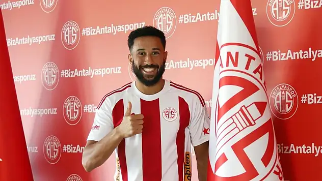Antalyaspor transfer engelini aştı! 2 yıllık resmi sözleşme imzaladı