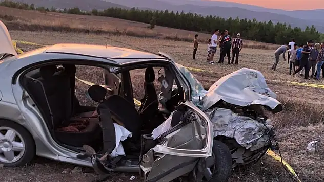 Sinop'ta iki otomobil kafa kafaya çarpıştı: 3 ölü, 4 yaralı