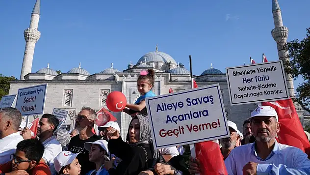 LGBT baronlarına şok! 'Büyük Aile Buluşması'nda çarpıcı sözler