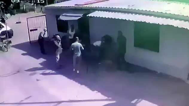 Dolmuşçuların kavgasını ayırmaya çalışırken öldürüldü