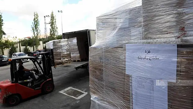 5 tır ilaç ve tıbbi sarf malzemesi Gazze'ye ulaştı