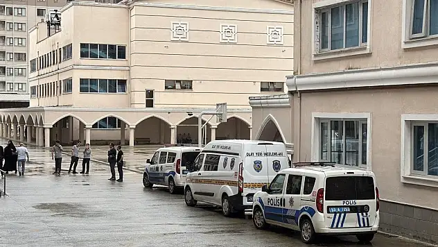Merdiven boşluğuna düşen öğrenci hayatını kaybetti