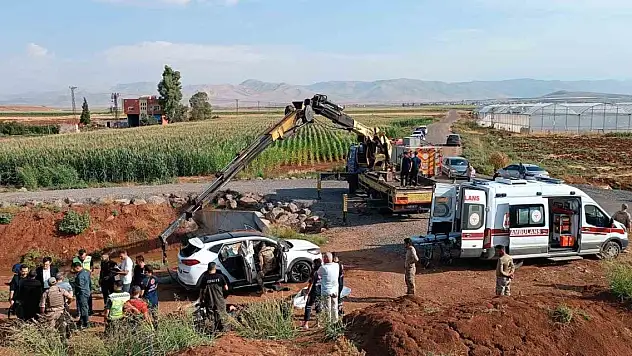 Mardin'de kanala düşen otomobilde 3 kişi hayatını kaybetti