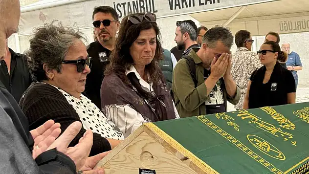 Ünlü sanatçı Metin Arolat'a veda