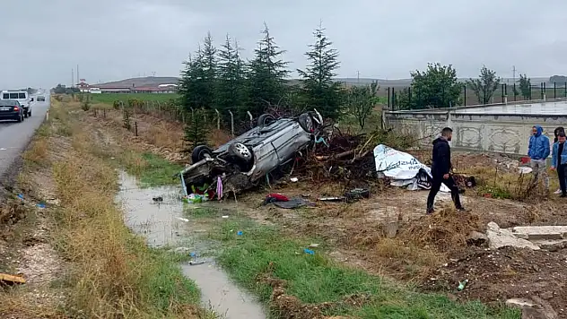 Otomobil şarampole devrildi: 1 ölü, 3 yaralı