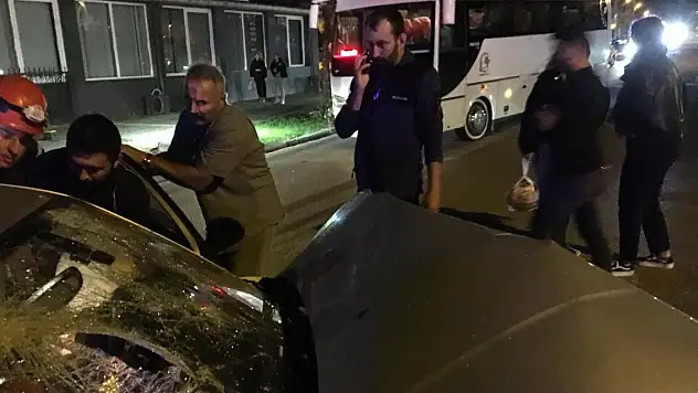 Yola hatalı çıkan araç kazaya sebebiyet verdi: 1 ölü, 2 ağır yaralı
