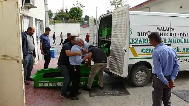 Boşanma aşamasındaki eşi tarafından vurulan kadın öldü