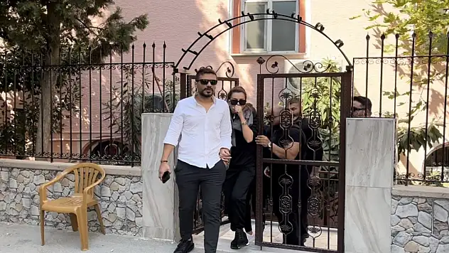 Dilan ve Engin Polat çifti fenomen Kübra Aykut'u son yolculuğuna uğurladı