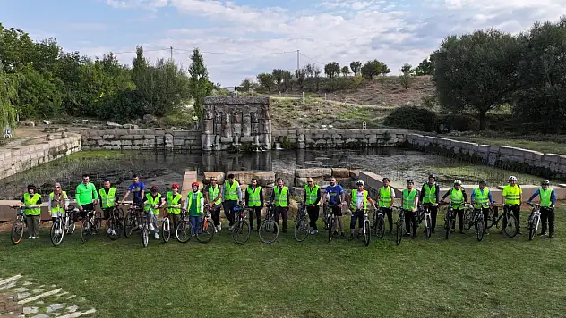 Konya'da bisikletseverler tarihi ve doğal güzellikleri keşfediyor