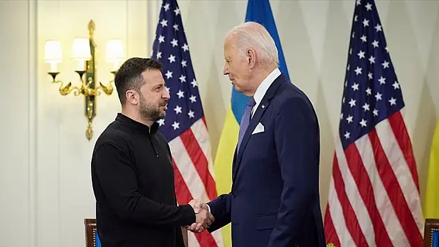 Biden, Zelenskiy ile görüştü... Ukrayna'ya tam destek