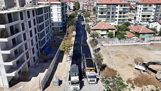Konya'da sıcak asfalt çalışmaları sürüyor