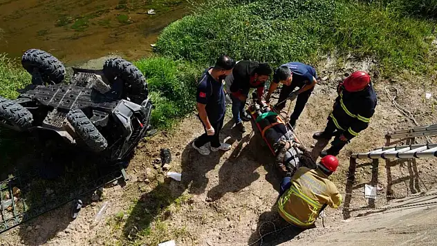 Virajı alamayan ATV dereye uçtu: 2 ağır yaralı