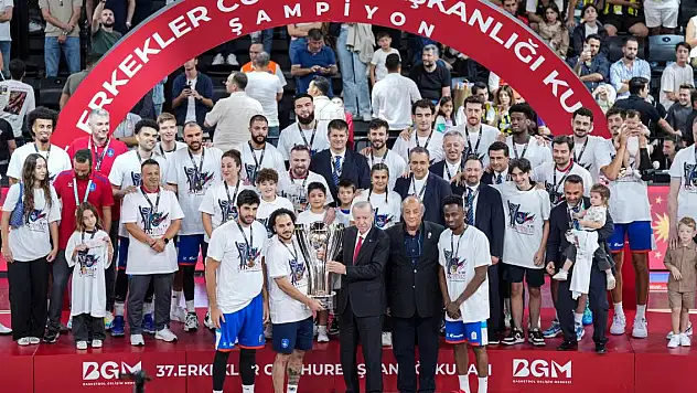 Cumhurbaşkanı Erdoğan'dan Anadolu Efes'e tebrik