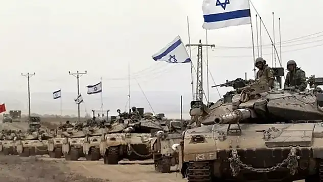 İsrail askeri araçları, Lübnan sınırına hareket ediyor