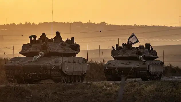 Hizbullah, İsrail'e ait 3 tankı imha ettiğini duyurdu