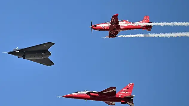 ANKA III, halka açık ilk uçuşunu TEKNOFEST Adana'da yaptı