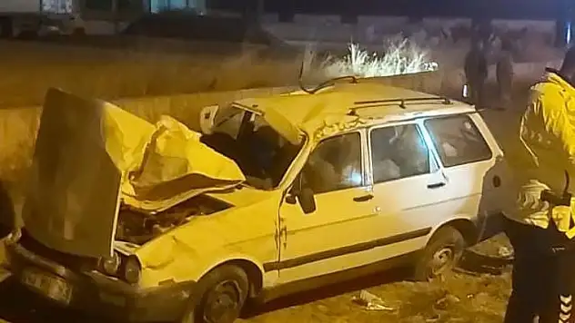 Otomobil takla attı anne öldü, baba ve kızları yaralandı