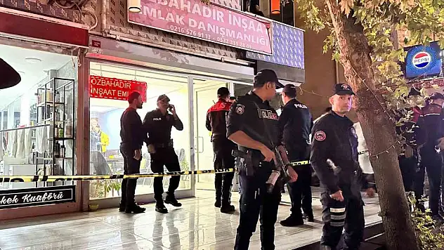Maltepe'de cinayet! Liseli genç, şakalaştığı arkadaşını öldürdü