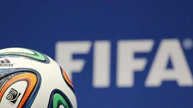 FIFA, İsrail'in futboldan men edilmesine yönelik başvuruyu yine erteledi