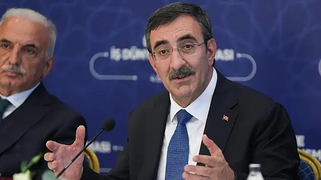 Cevdet Yılmaz: Gelecek yıl enflasyonu 20'nin altına düşürmeyi hedefliyoruz