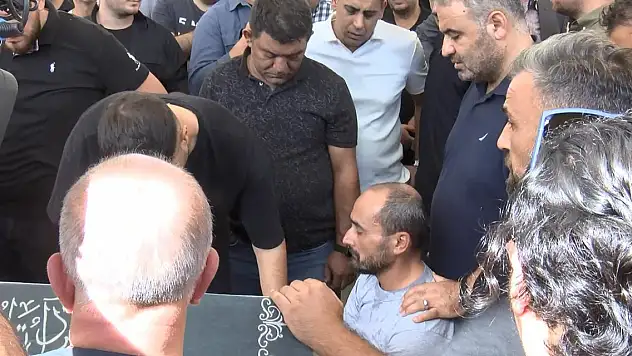 Semih Çelik tarafından öldürülen İkbal Uzuner ve Ayşenur Halil son yolculuğuna uğurlandı