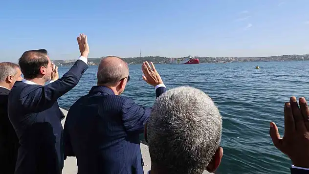 Cumhurbaşkanı Erdoğan, Oruç Reis'i Somali'ye uğurladı