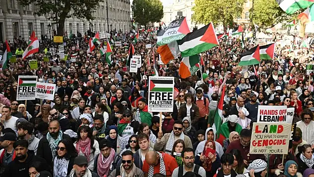 Dünya soykırımcı İsrail'e karşı ayakta