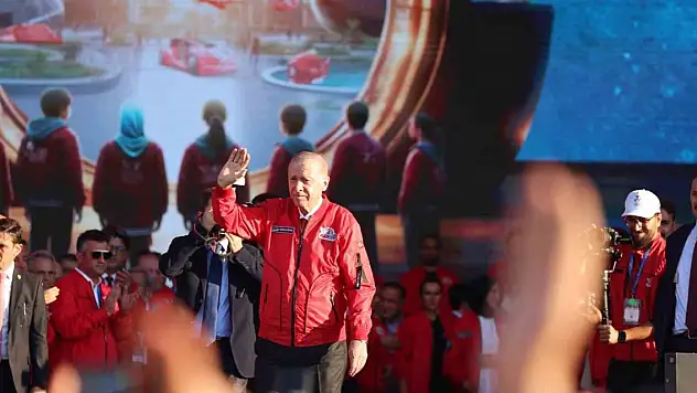 TEKNOFEST'te Başkan Pekyatırmacı'ndan tebrik