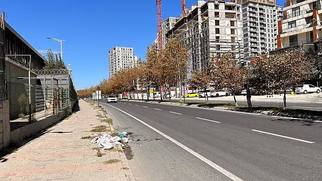 Yayaya çarpan motokurye hayatını kaybetti
