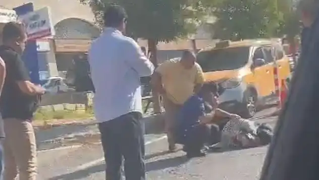 Adliye çıkışı çocuğunun gözleri önünde eşini bıçakladı