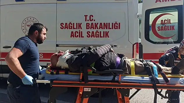 Konya'da motosiklet devrildi: 2 yaralı