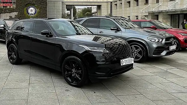 Lüks araçlar indirimle satışa çıkıyor!