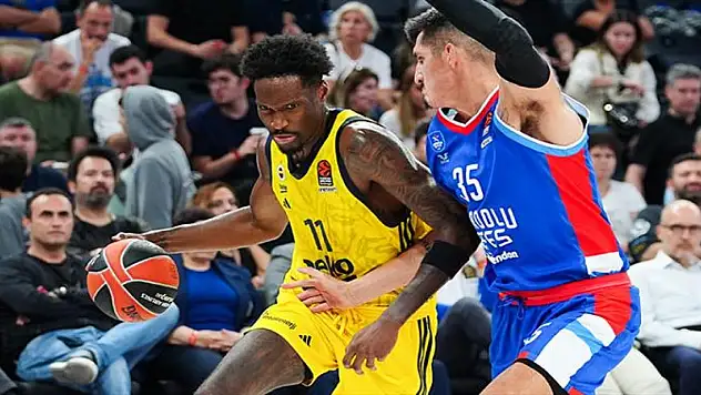 Euroleague'de Türk derbisinde kazanan Fenerbahçe Beko