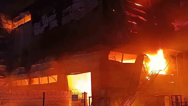 Kozmetik fabrikası hurdalığa dönüştü: Patlama sesleri duyuldu